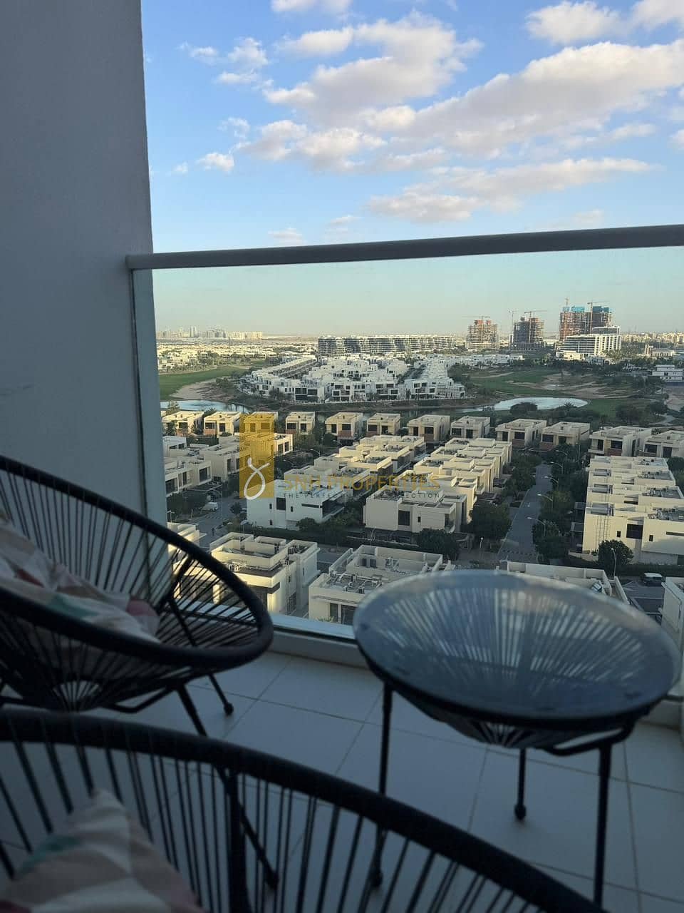 1-bedroom freehold apartment in DAMAC Hills — photo 1 of 4