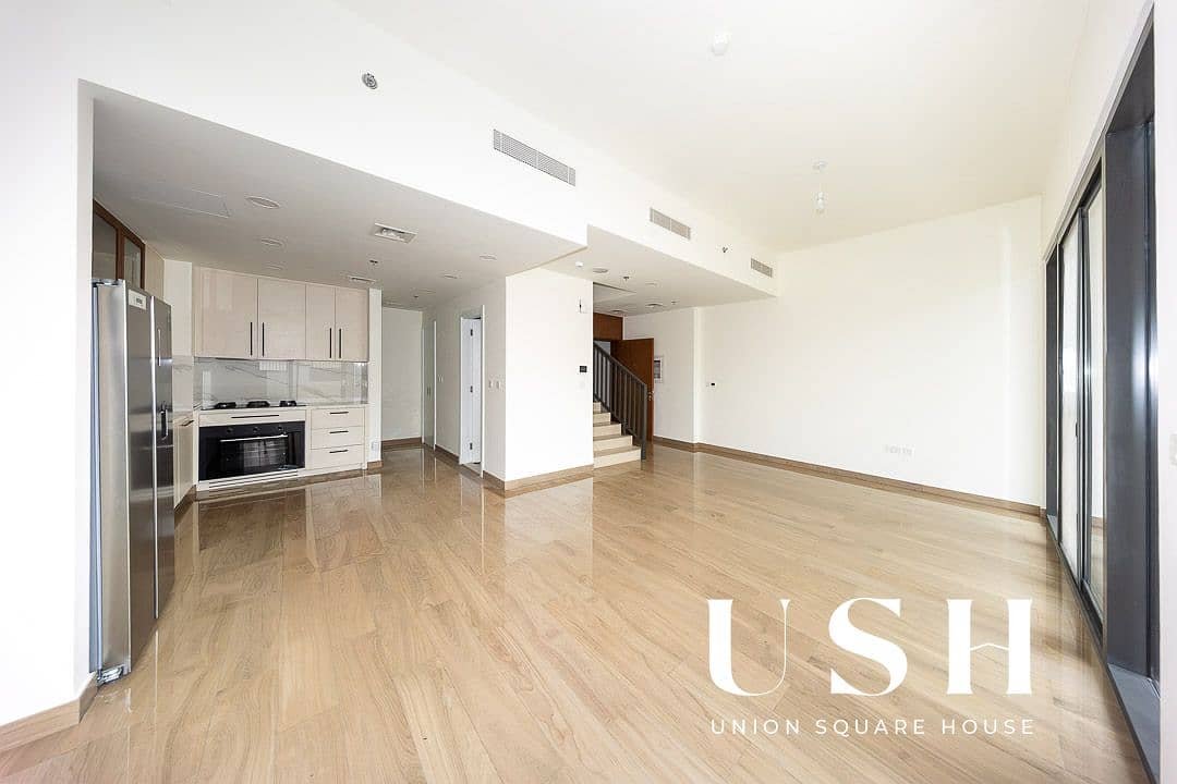 3-bedroom freehold apartment in Town Square — photo 4 of 5