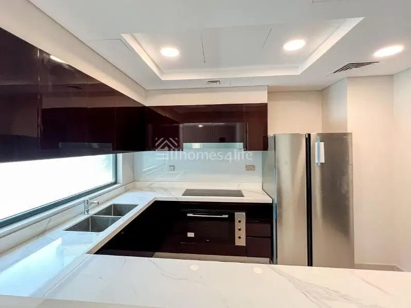 6-bedroom freehold villa in DAMAC Hills — photo 4 of 4