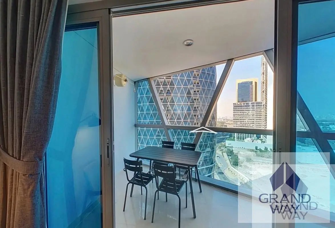 2-bedroom freehold apartment in DIFC — photo 2 of 4