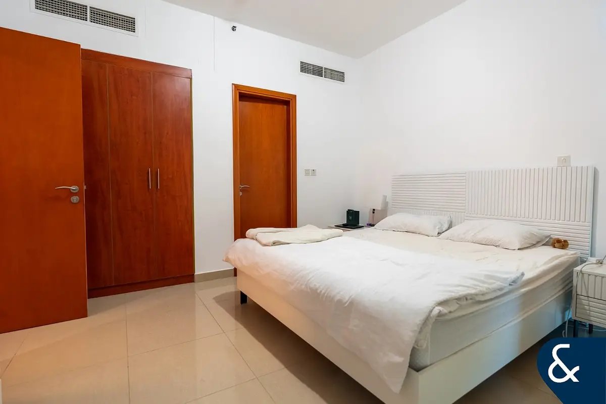 1-bedroom freehold apartment in Park Tower A, Park Towers, DIFC, Dubai — photo 3 of 5