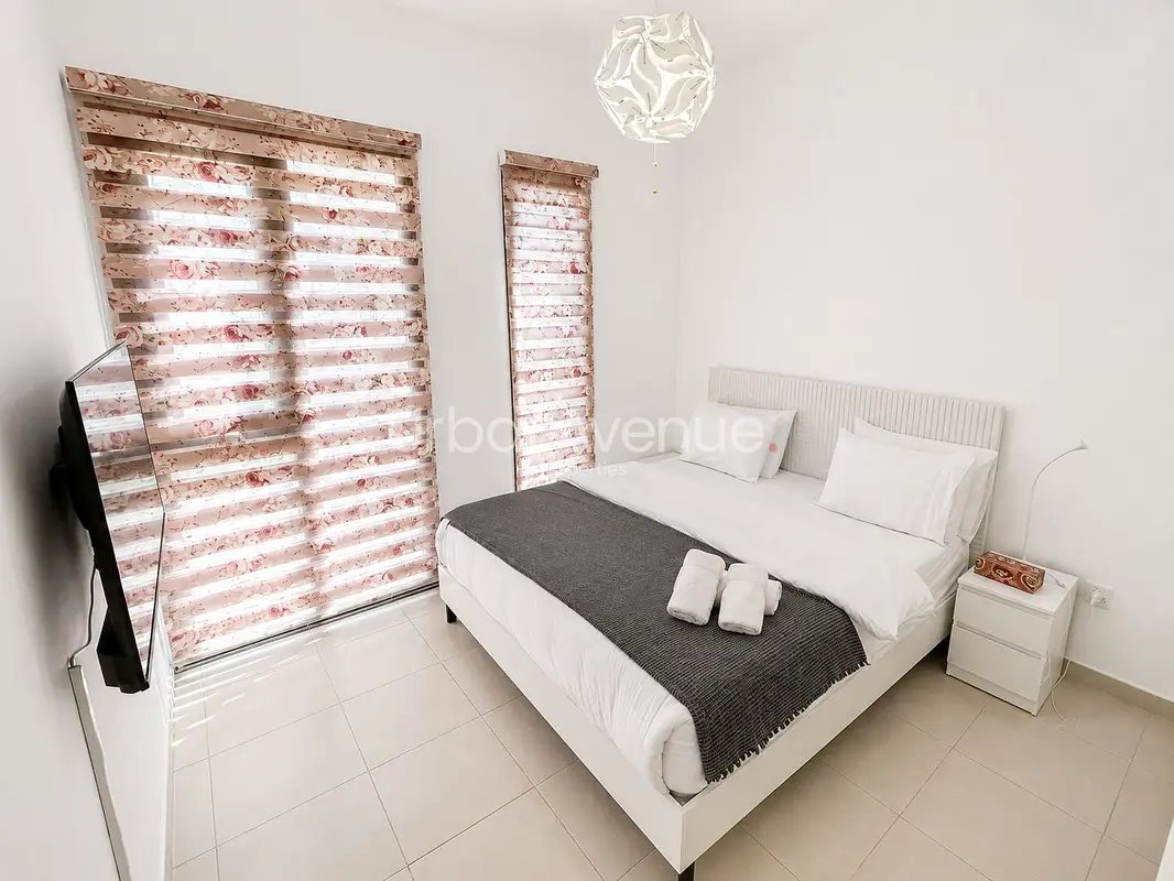 2-bedroom freehold apartment in Town Square — photo 4 of 4