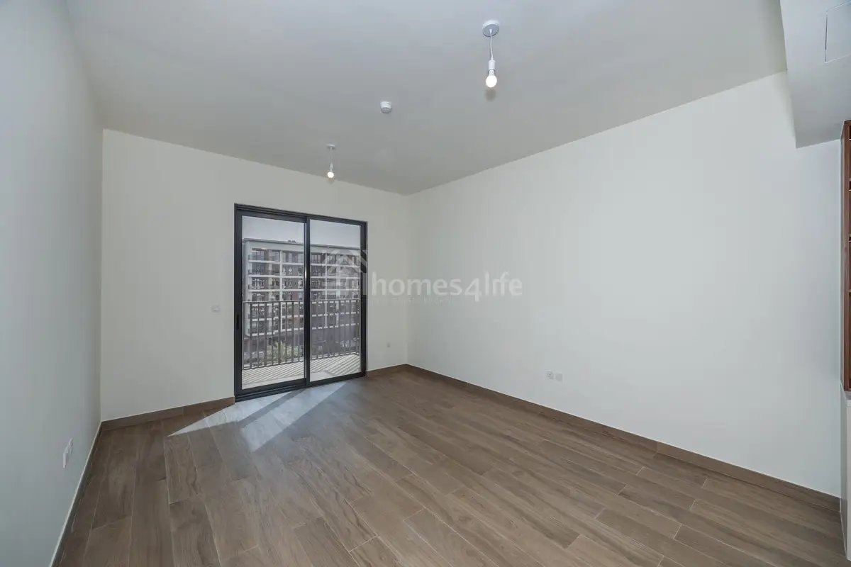 1-bedroom freehold apartment in Town Square — photo 4 of 4
