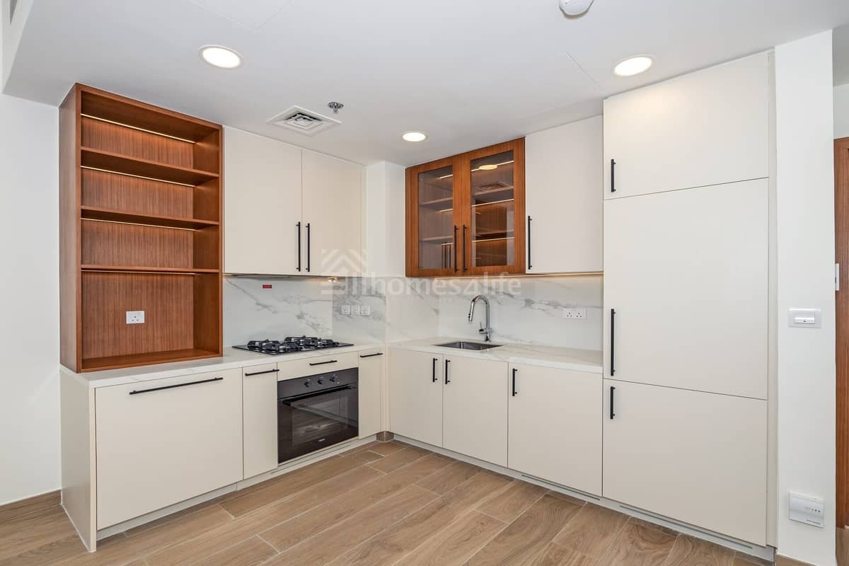 1-bedroom freehold apartment in Town Square — photo 3 of 4