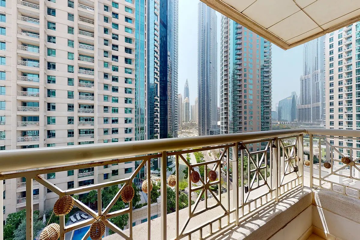 2-bedroom freehold apartment in Downtown Dubai — photo 1 of 4