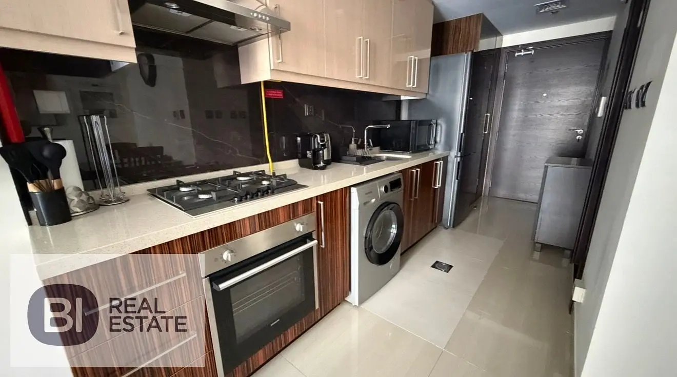 studio freehold apartment in Downtown Dubai — photo 4 of 4