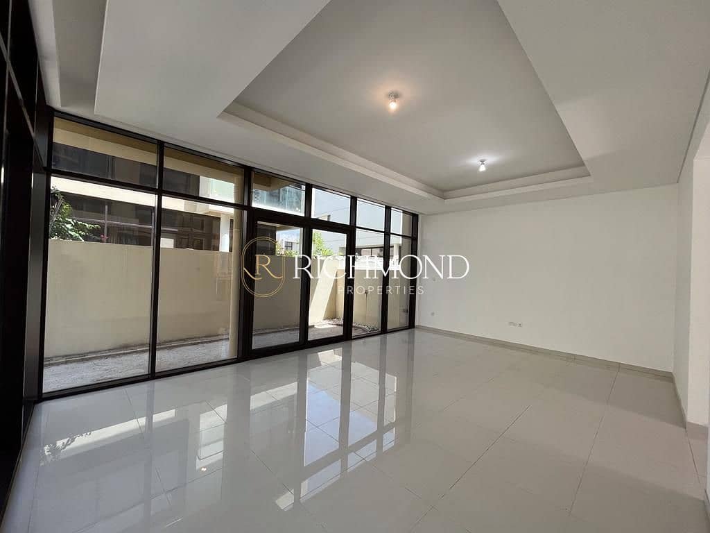 3-bedroom freehold villa in DAMAC Hills — photo 3 of 4