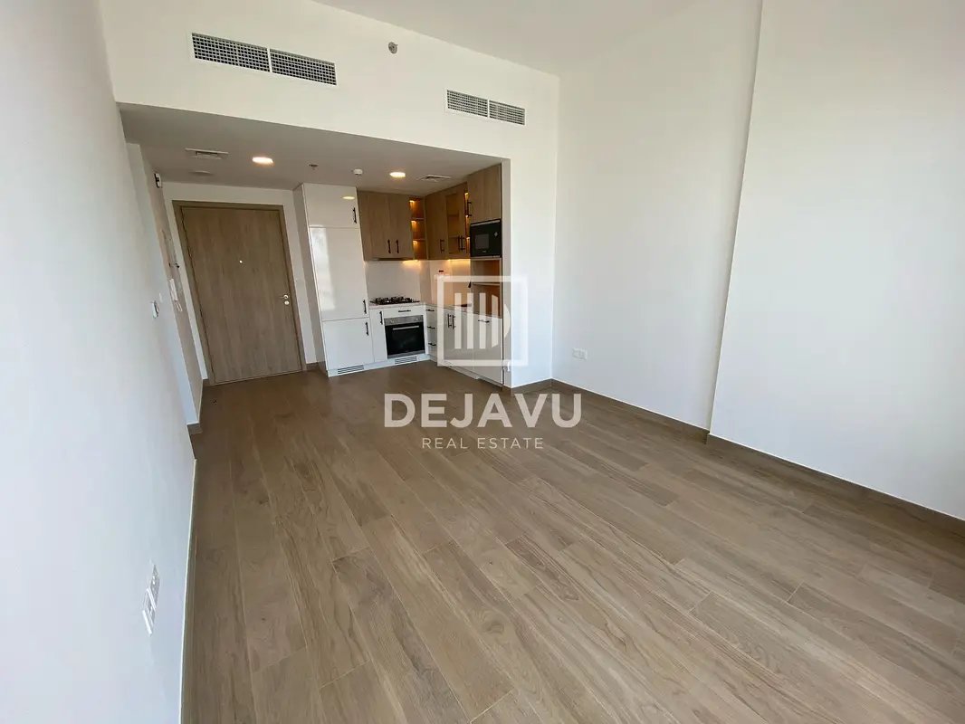 1-bedroom freehold apartment in Town Square — photo 1 of 4
