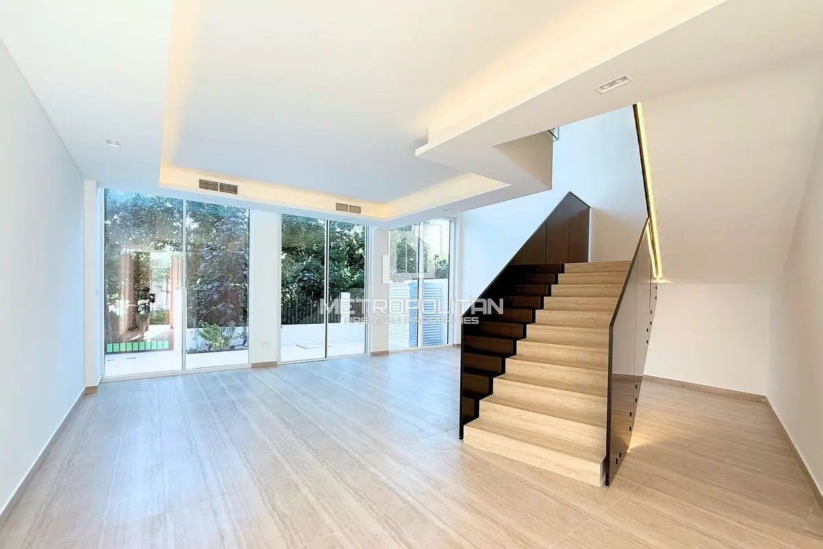 4-bedroom freehold villa in Al Barari — photo 4 of 4