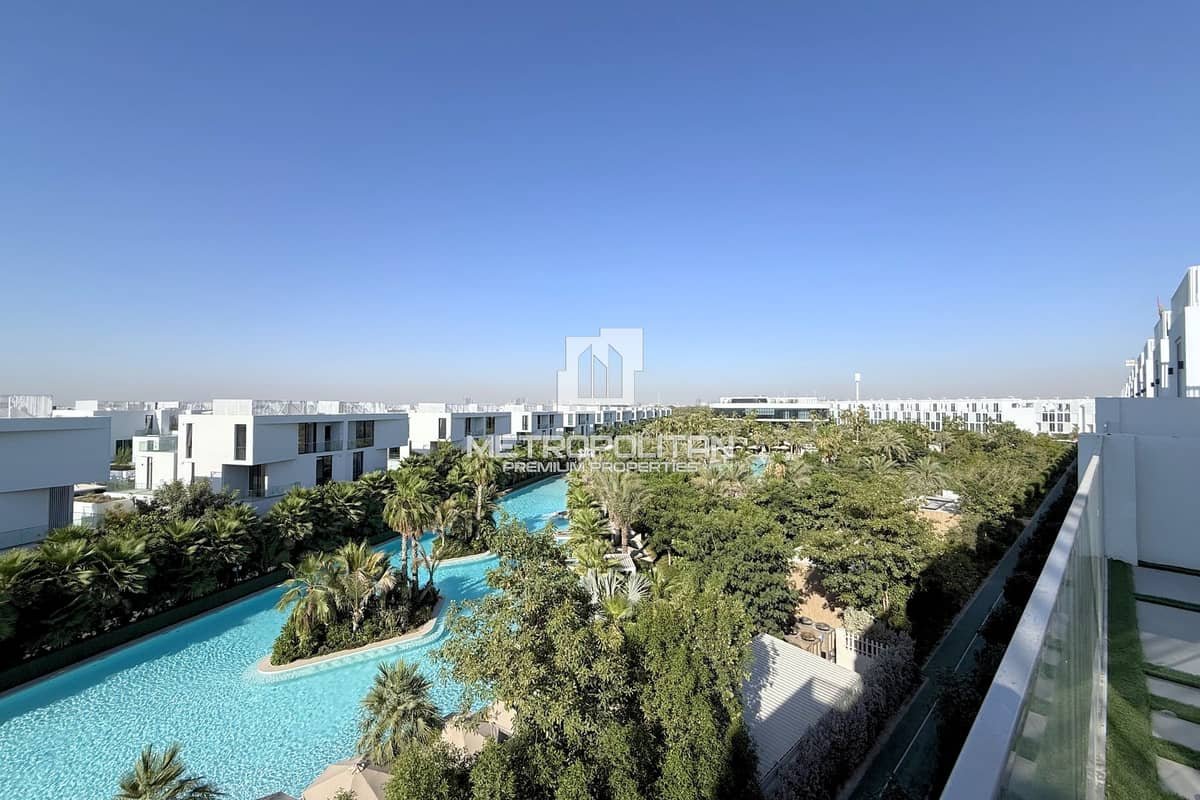 4-bedroom freehold villa in Al Barari — photo 1 of 4