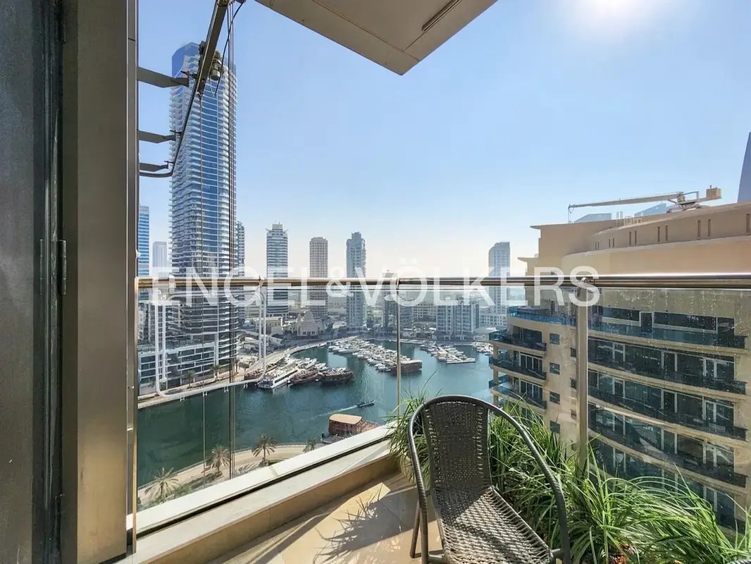studio freehold apartment in Dubai Marina — photo 1 of 5