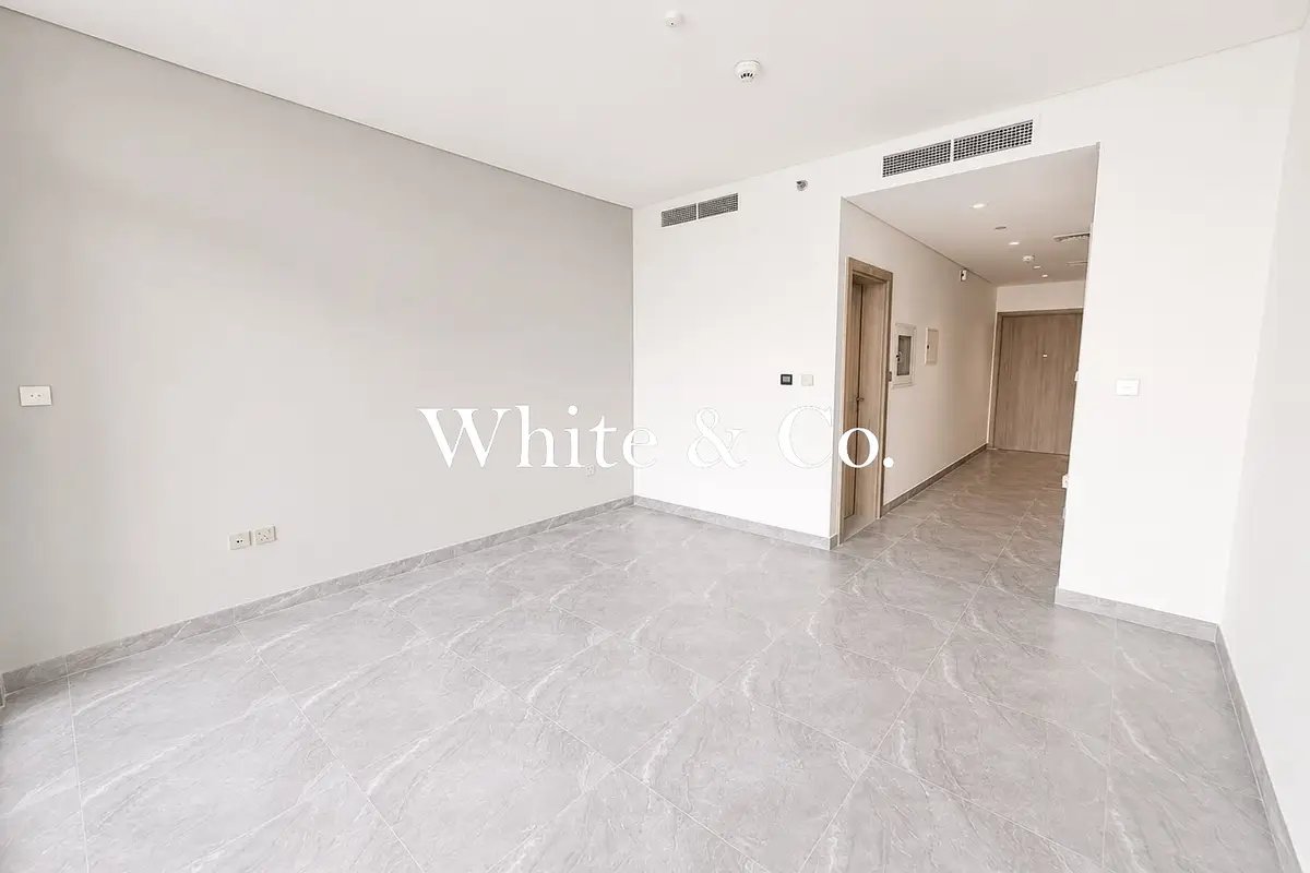 studio freehold apartment in Business Bay — photo 5 of 5