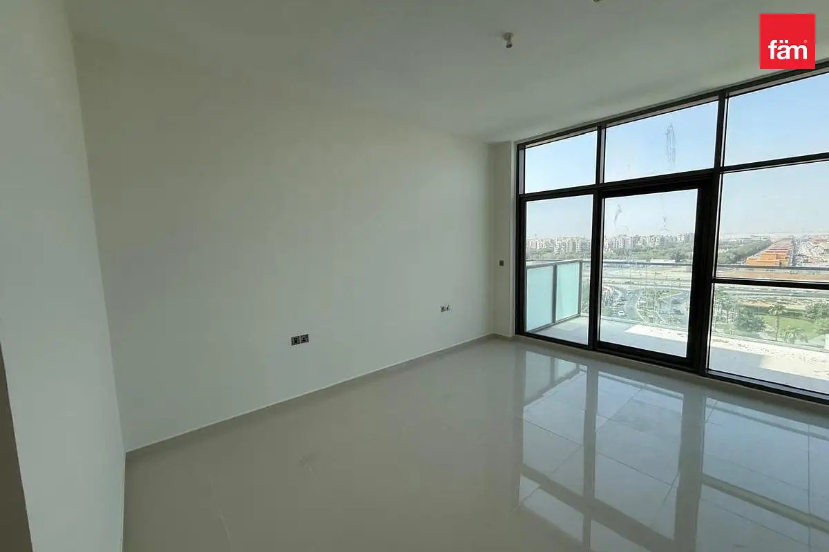 2-bedroom freehold apartment in DAMAC Hills — photo 1 of 5
