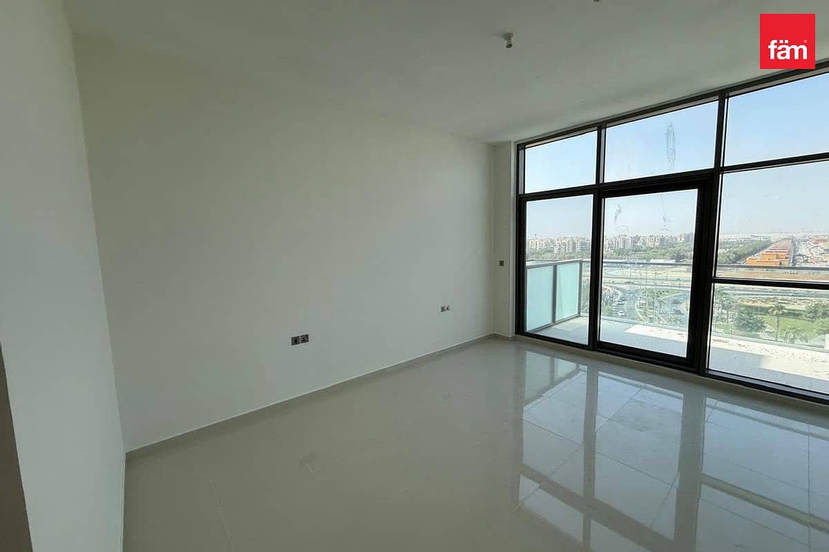 2-bedroom freehold apartment in DAMAC Hills — photo 2 of 5