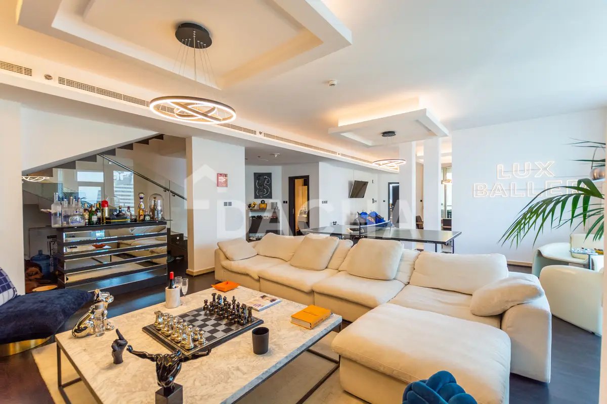 3-bedroom freehold apartment in Dubai Marina — photo 1 of 5