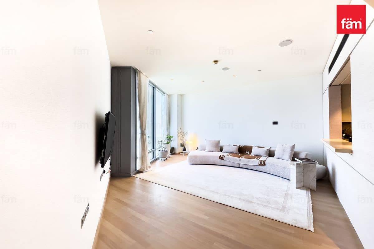 2-bedroom freehold apartment in Downtown Dubai — photo 1 of 5