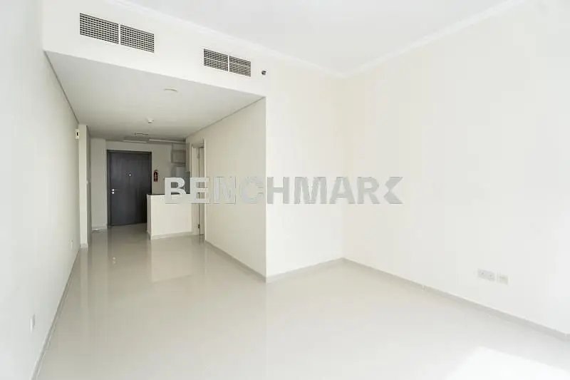 1-bedroom freehold apartment in DAMAC Hills — photo 1 of 5